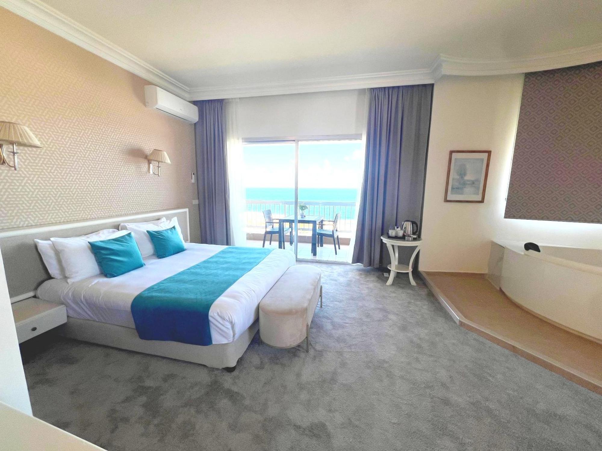 Hotel Mediterranée Beyrouth Extérieur photo