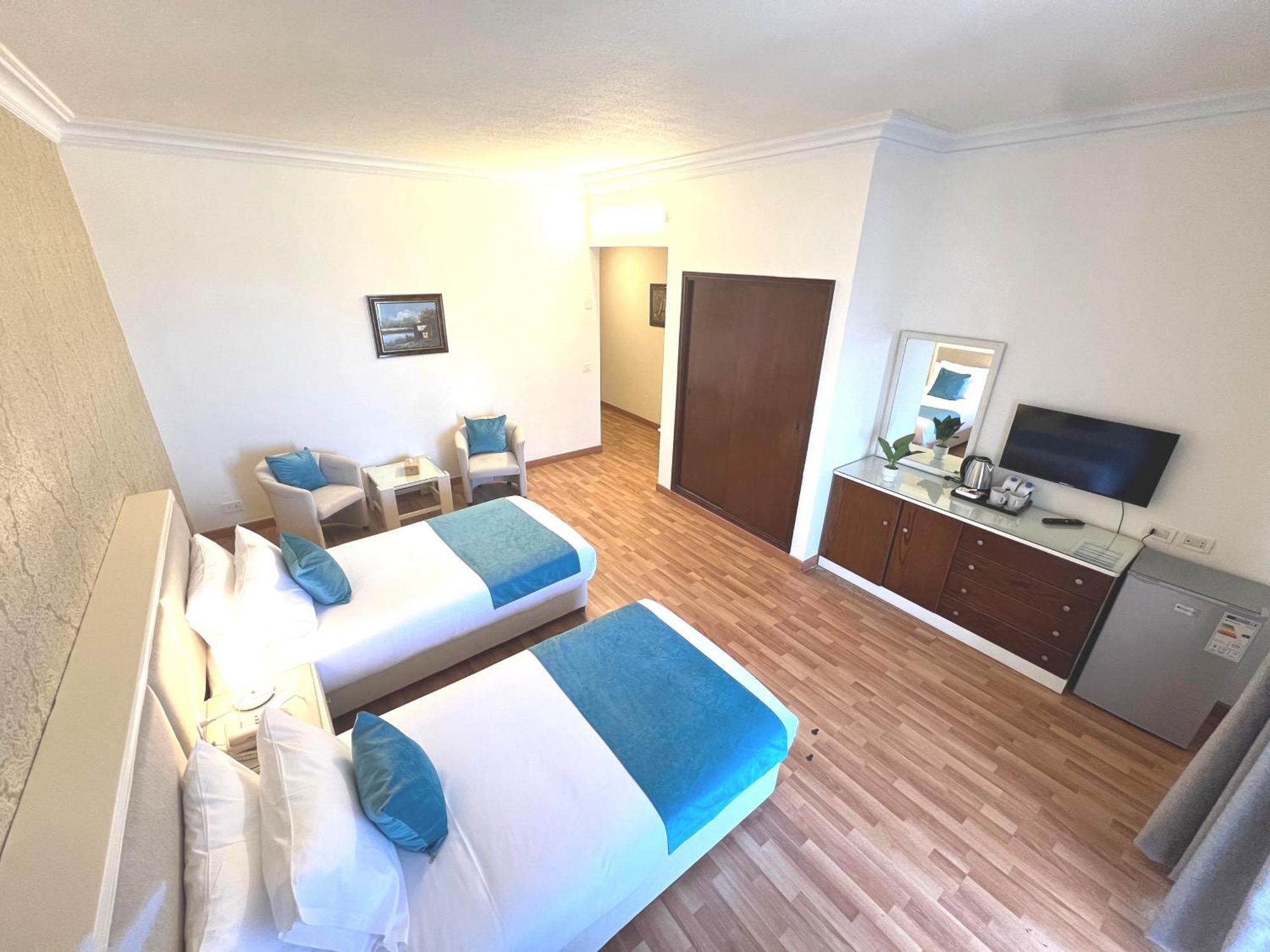 Hotel Mediterranée Beyrouth Extérieur photo