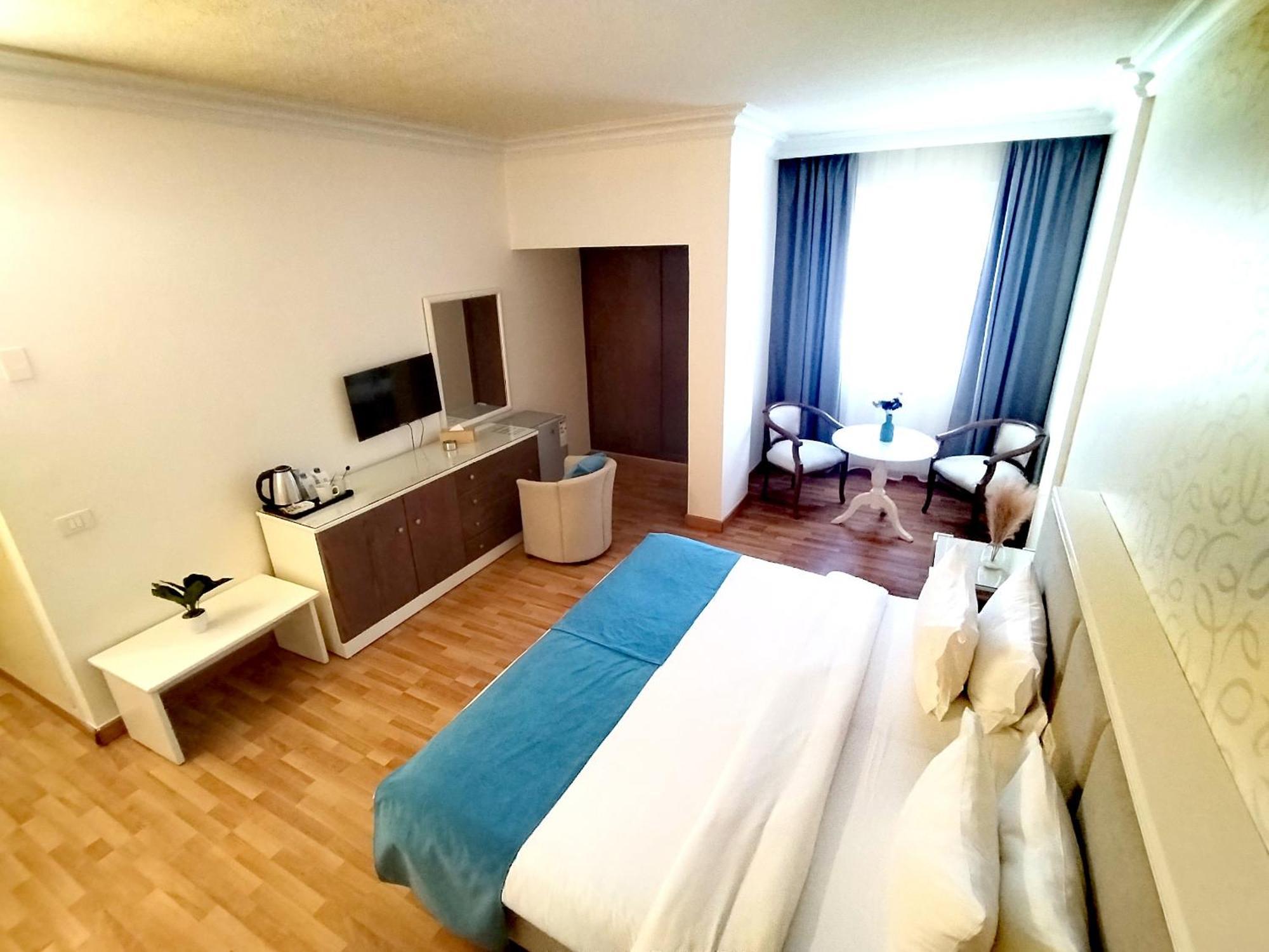 Hotel Mediterranée Beyrouth Extérieur photo